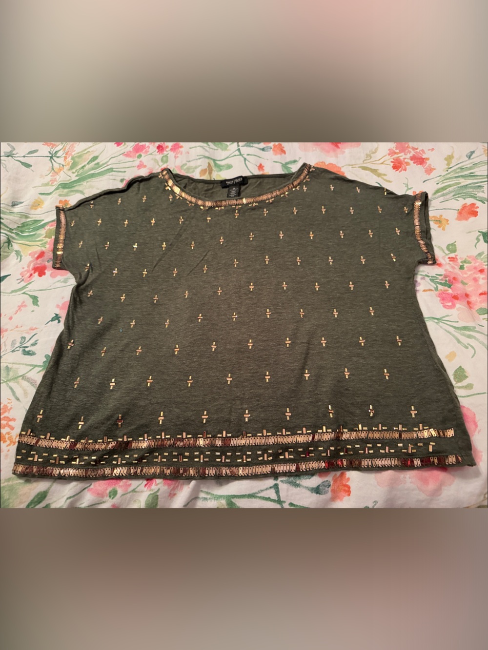 White House Black Market Olive Green Short Sleeve Tee with Gold Accents Size XS